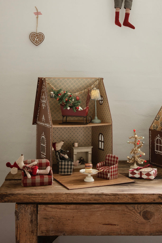 Gingerbread house small